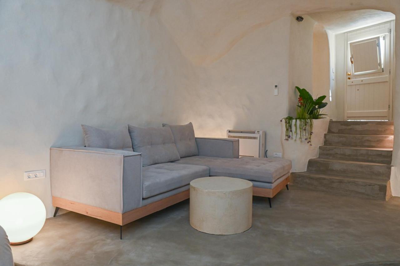 Naos Apartment Vothon