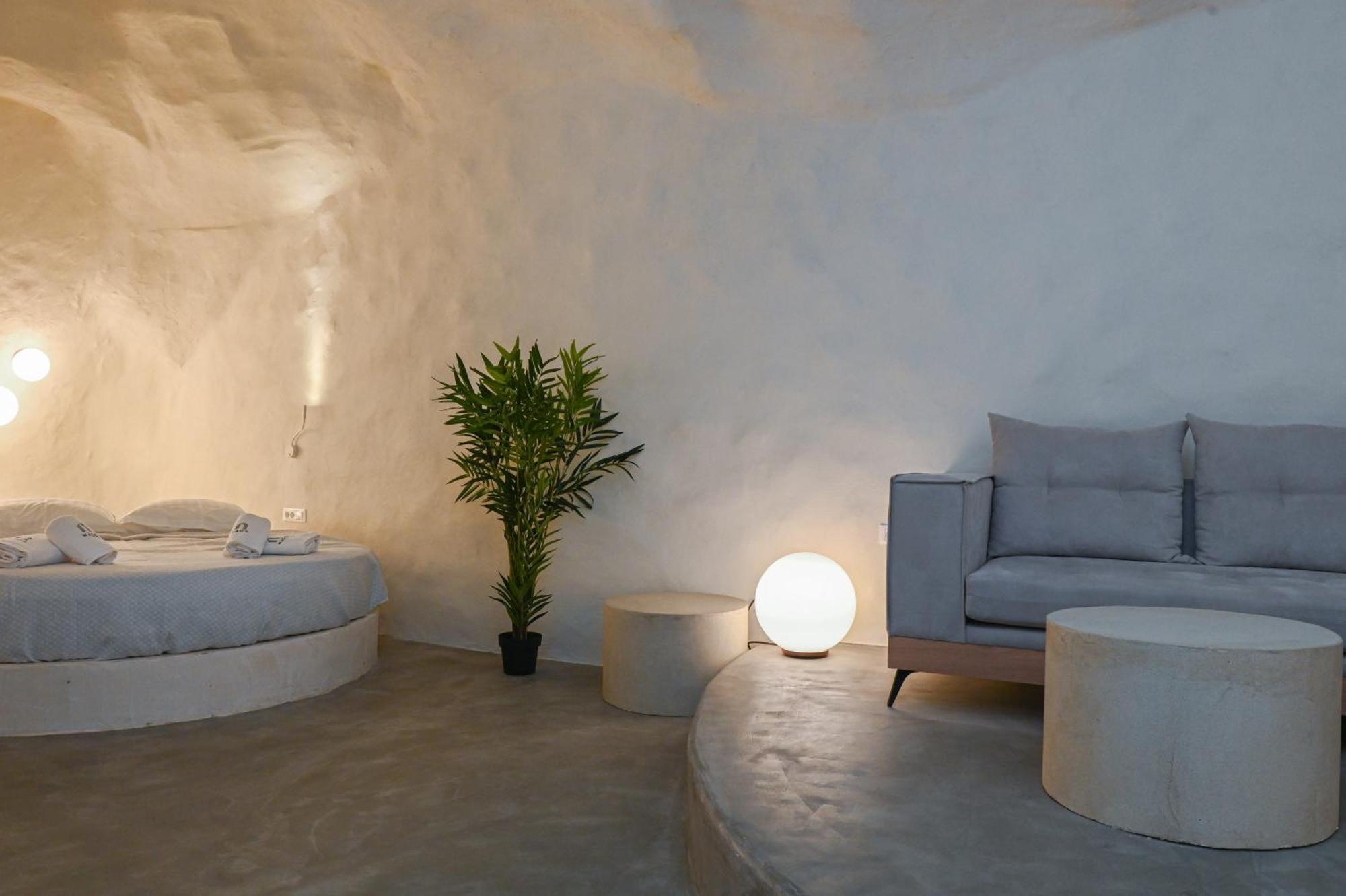Naos Apartment *